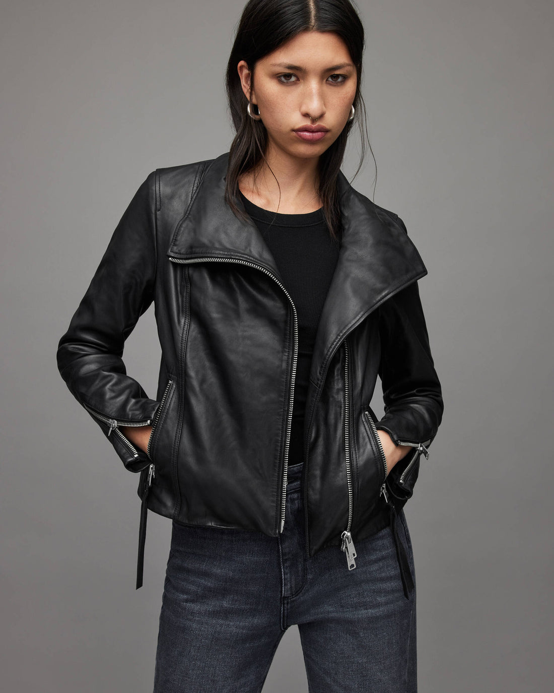 Arcane Fox Damen Bikerjacke aus Lammleder mit Flügelkragen, Schwarz - Bild 1
